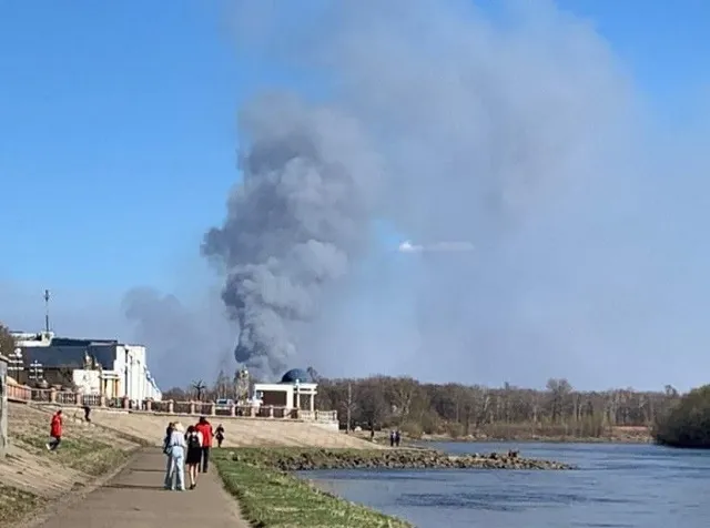 Не дышите: городская свалка горит в Биробиджане