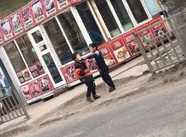 Беги или умри: опасные игры затевают дети на дорогах Хабаровска