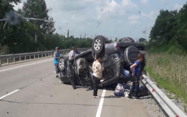 Пострадала женщина в страшной аварии на автодороге в ЕАО