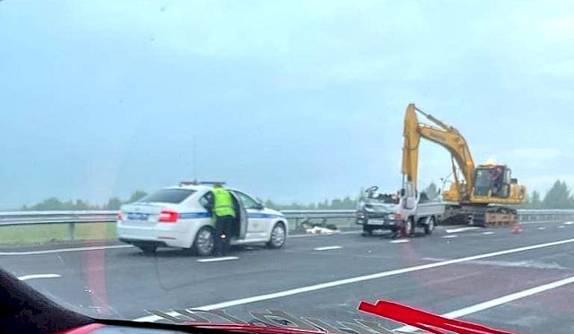 Смерть по невнимательности: погиб, врезавшись в экскаватор, водитель в ЕАО