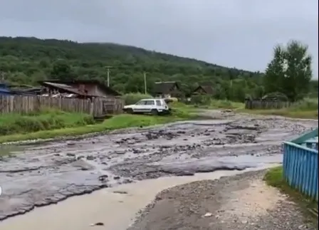 Дороги в п. Лондоко-завод пострадали после ливня в ЕАО