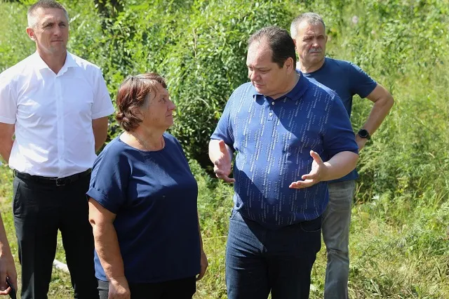 Проблемы с питьевой водой в Смидовичском районе помогает решить губернатор ЕАО