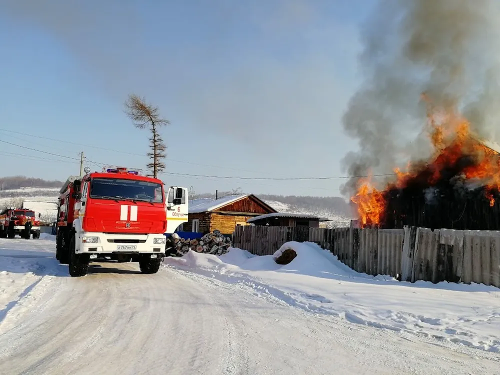 Полностью выгорела квартира у семьи в ЕАО