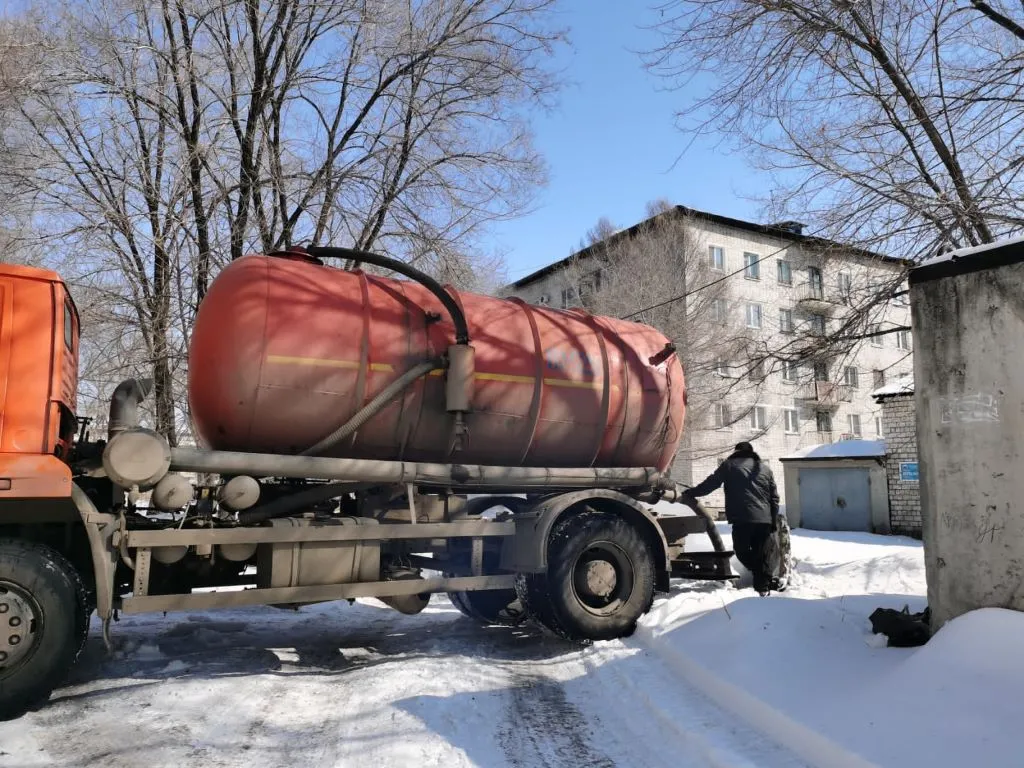 Коммунальная авария оставила без тепла и горячей воды три многоквартирки в Биробиджане