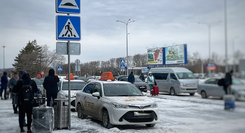 Таксист вернул сумку с бриллиантами забывчивому пассажиру - невероятные факты о водителях