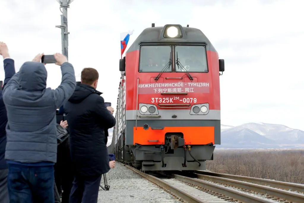 Это важное событие для России - Ростислав Гольдштейн о завершении строительства моста в ЕАО