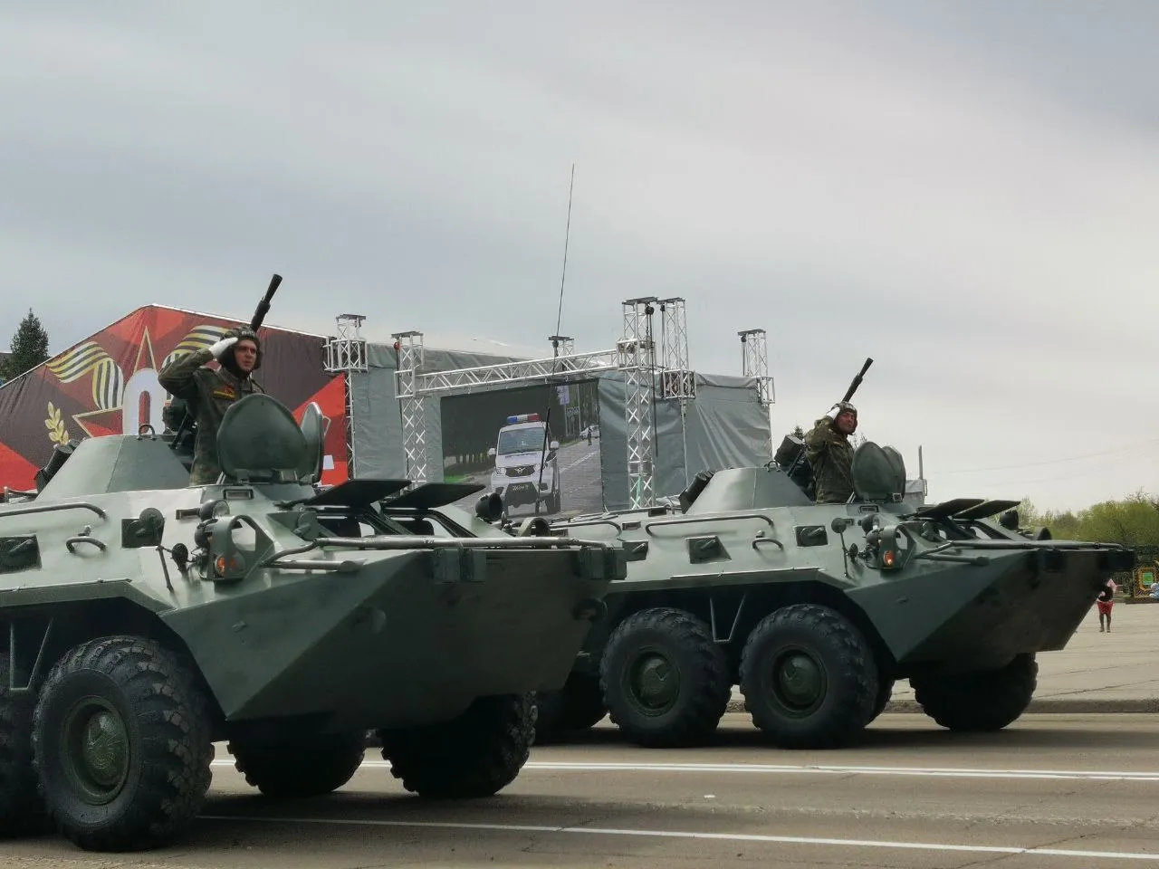 Праздничные концерты во дворах ветеранов пройдут в День Победы в Биробиджане