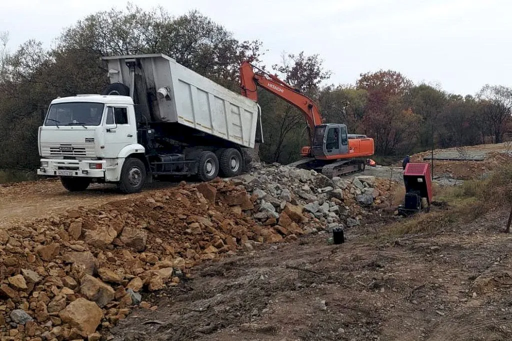 Началась реконструкция «горбатого» Икуринского моста в Биробиджане