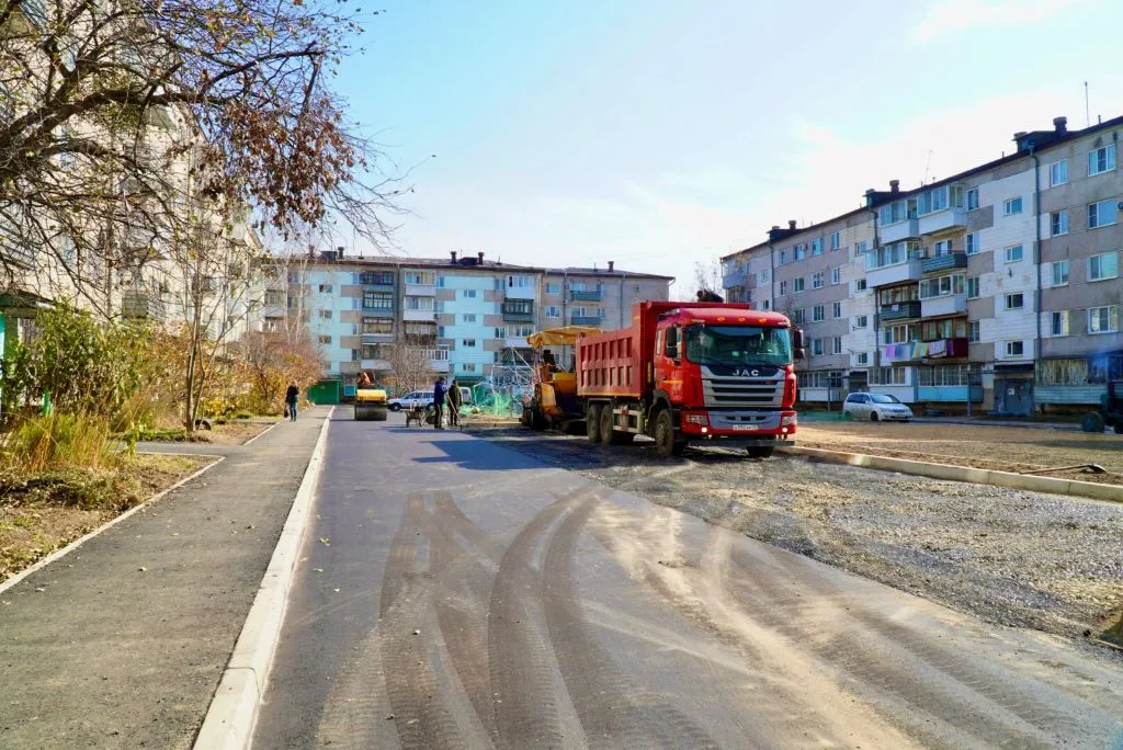 До конца октября обновятся дворы по федеральному проекту в Биробиджане