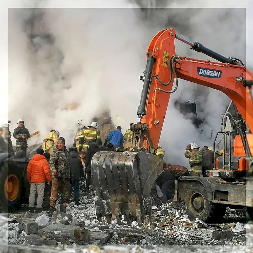 Четверо детей погибли при взрыве бытового газа в жилом доме на Сахалине