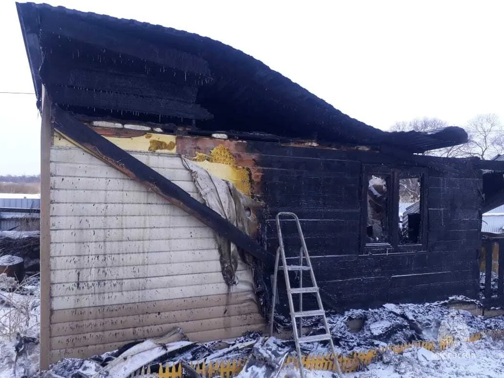 Не удалось спасти баню в пожаре в Смидовичском районе ЕАО