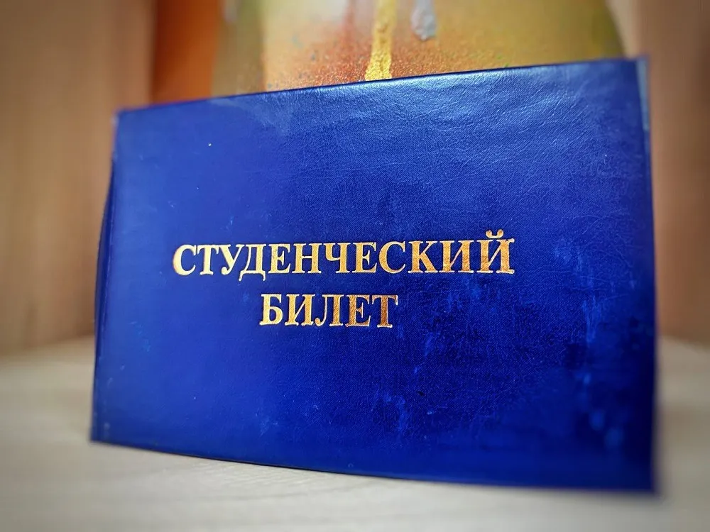 Льготы на поступление в вуз предлагают дать детям военных и героев РФ