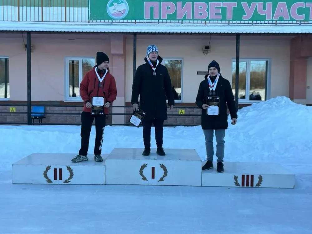 Первые места на Первенстве ДВФО забрали конькобежцы из Еврейской автономной области