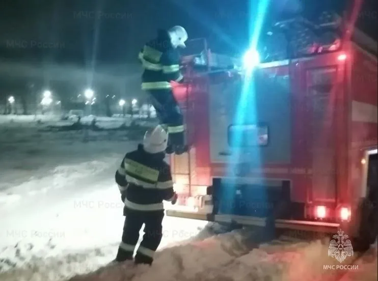 Выясняют причину пожара в Облученском районе спасатели ЕАО