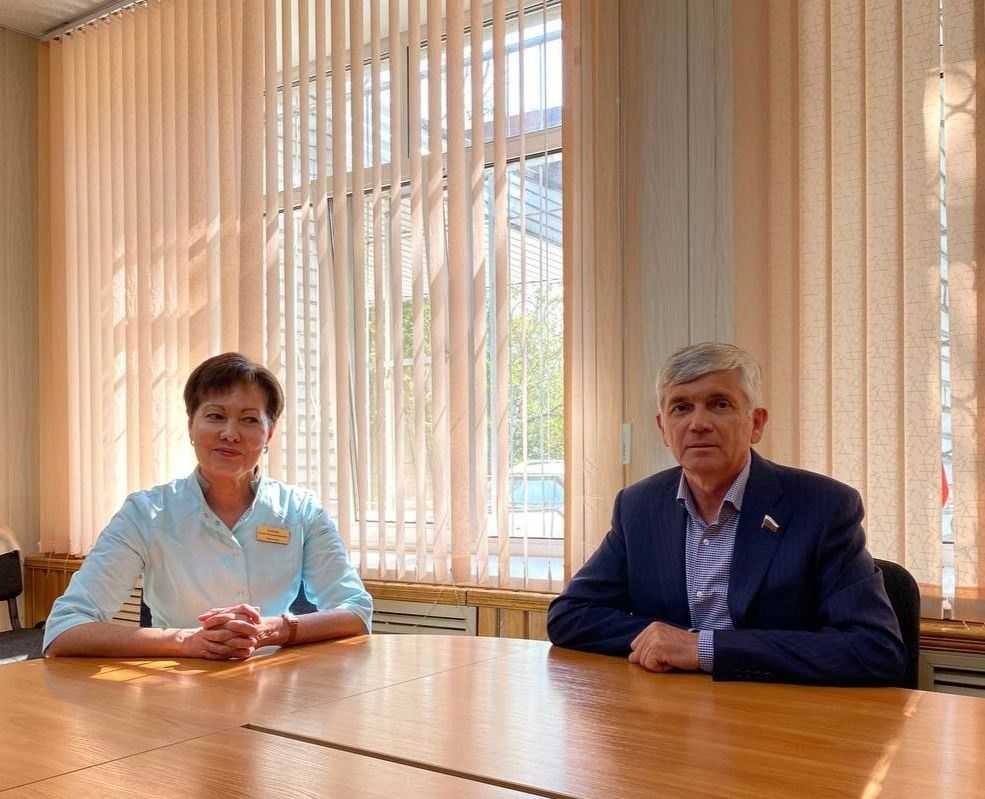 Депутат Госдумы Александр Петров отметил работу в ЕАО по привлечению молодёжи в медвузы