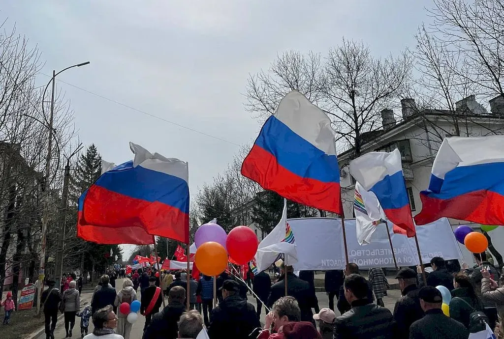 Поздравил жителей ЕАО с Днём России депутат Госдумы Александр Петров