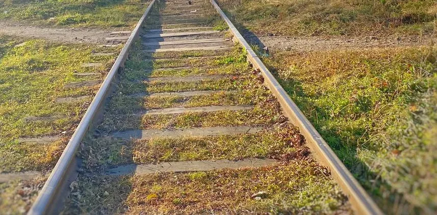 Отрезало руку поездом молодому мужчине в Приамурье