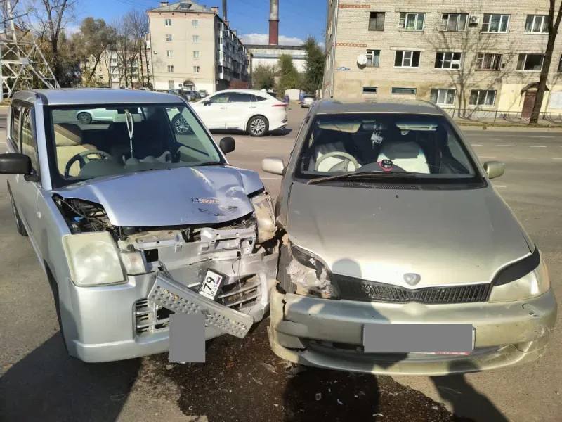 Не поделили перекрёсток автомобилисты в Биробиджане