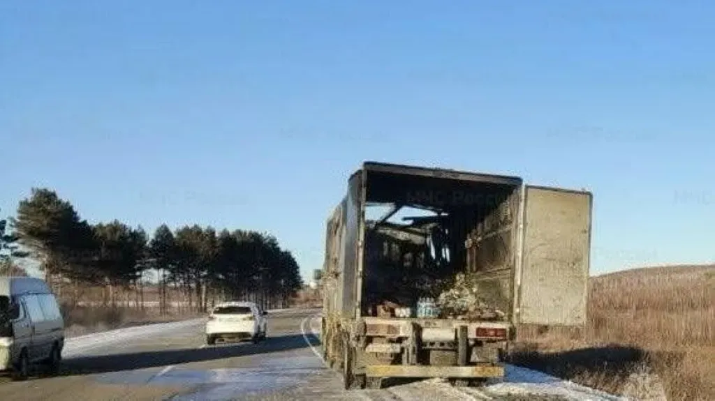 На трассе Благовещенск-Свободный загорелся грузовик