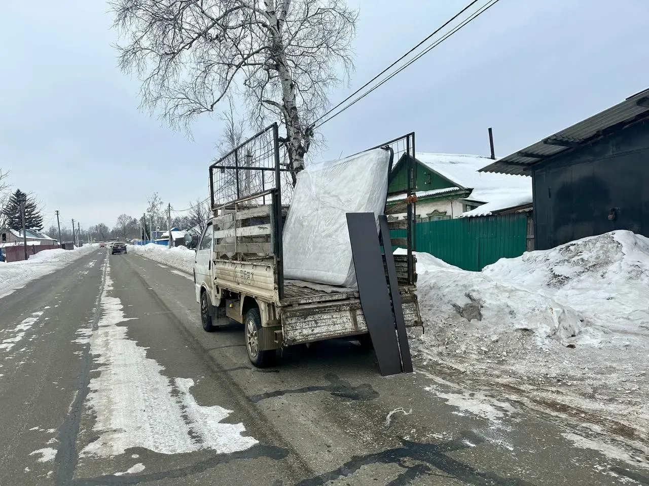 В ЕАО условно осужденного отправили в тюрьму за угон грузовика