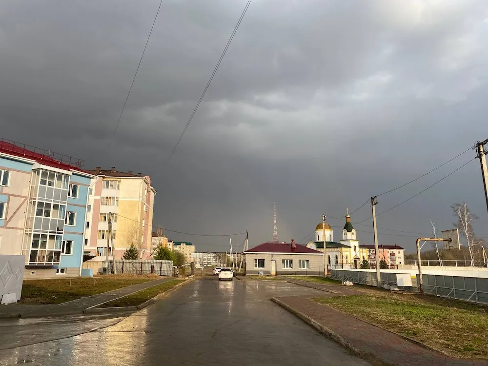 Переменная облачность и сильный ветер: прогноз погоды на воскресенье