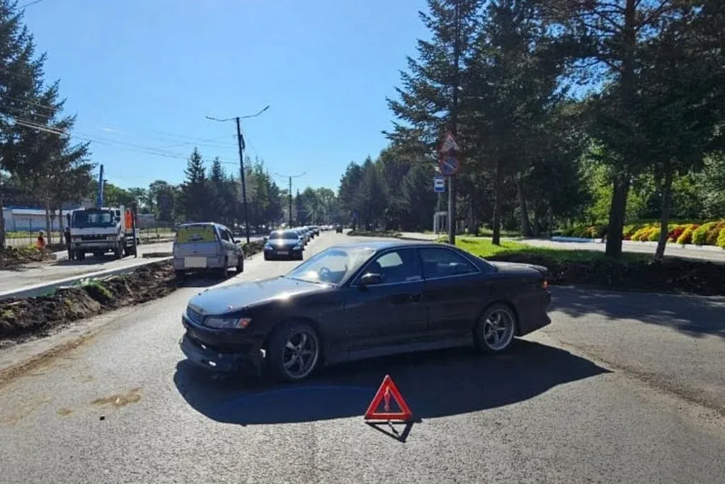 Застопорила движение, не уступив дорогу другому водителю, автоледи в Биробиджане