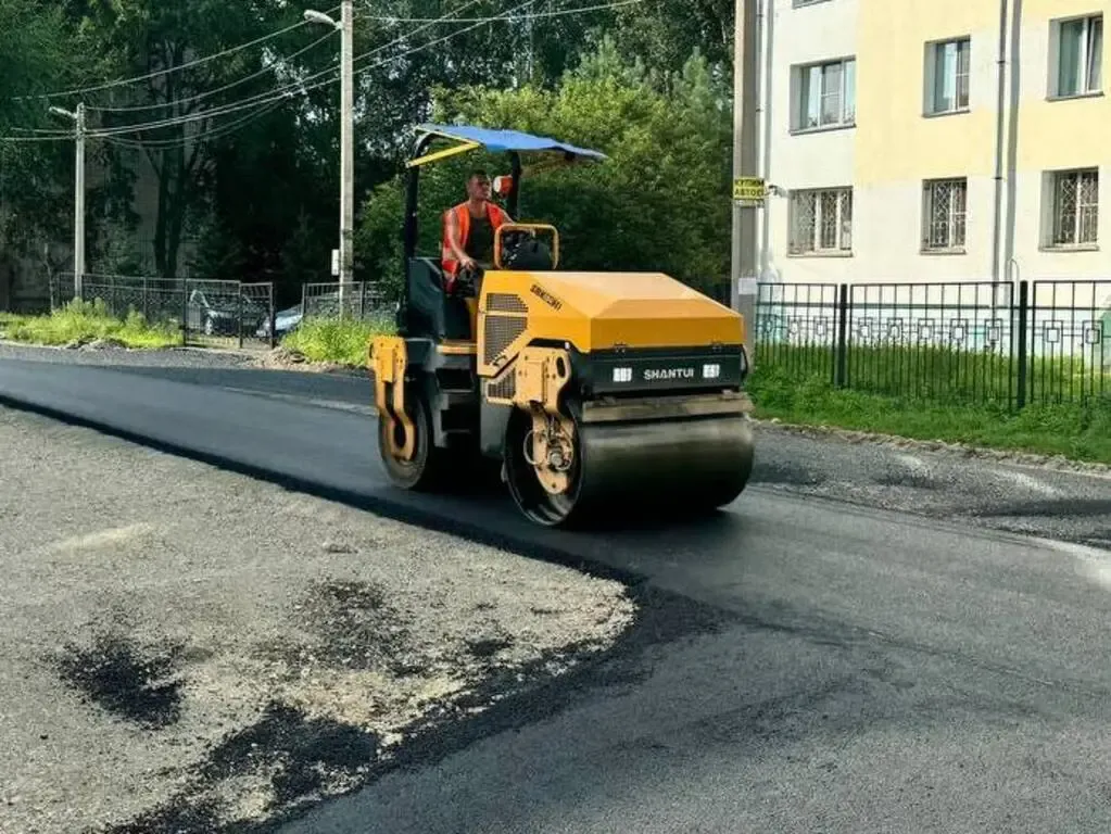 Проблемный заезд во дворы отремонтируют в Биробиджане