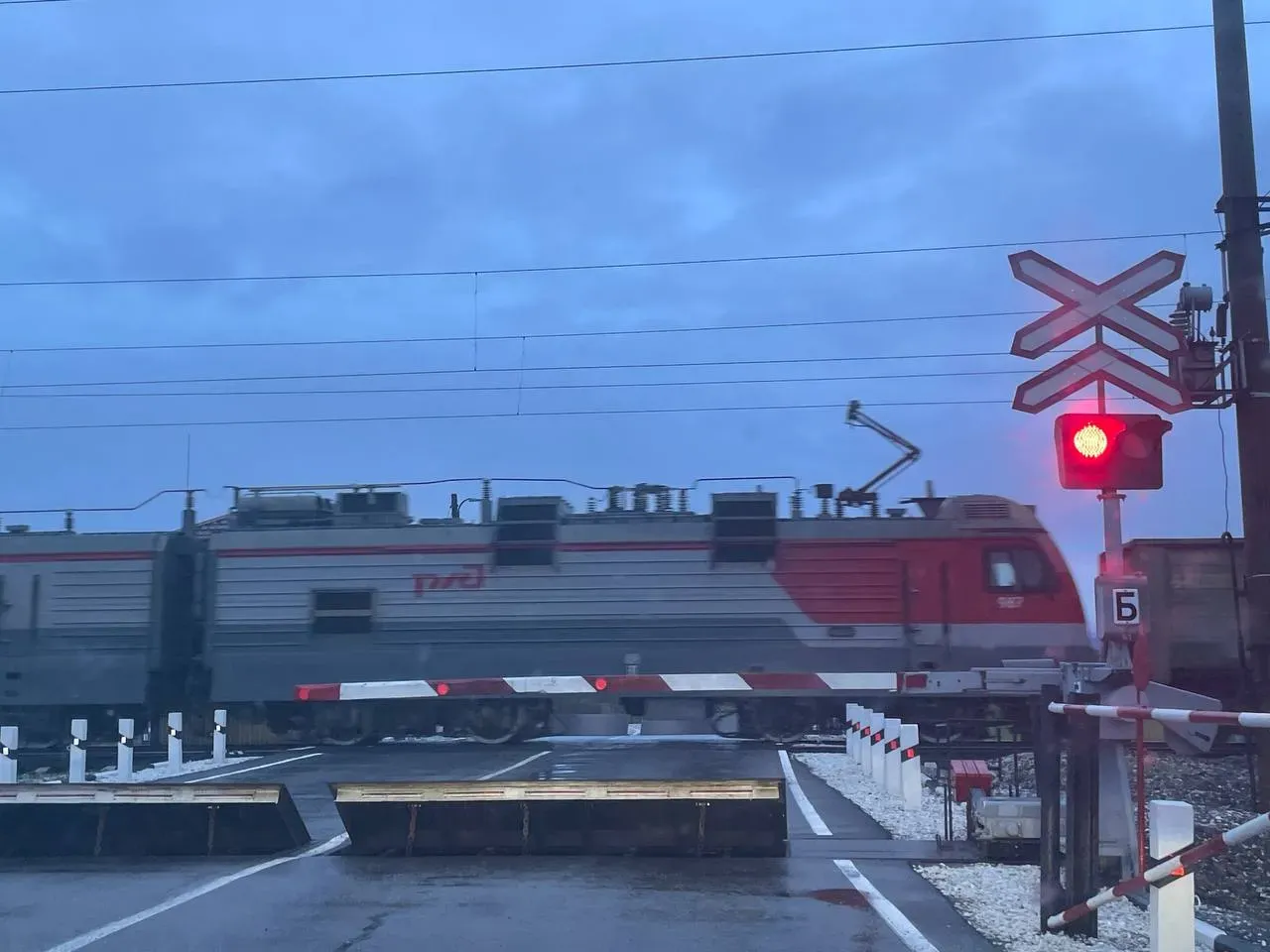 Ж/д переезд на весь день закроют в пригороде Биробиджана