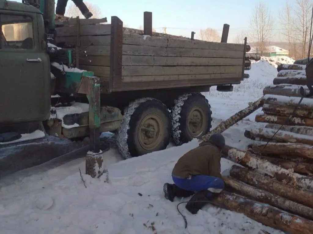 В ЕАО продолжат обеспечивать семьи СВО углем и дровами