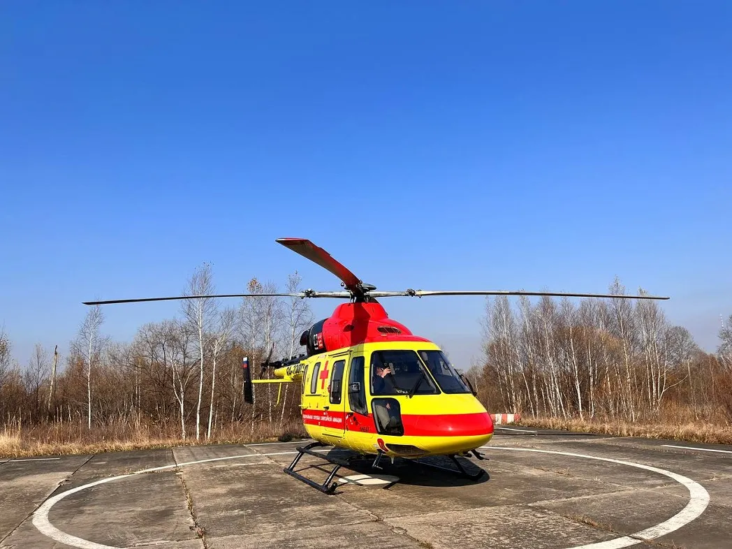 Более 40 человек экстренно доставили вертолетом из Биробиджана в Хабаровск