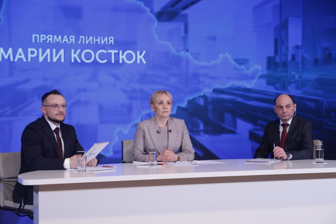 Когда построят 10 школу, мост через Биру и запустят аптеки в селах: главное с прямой линии главы ЕАО