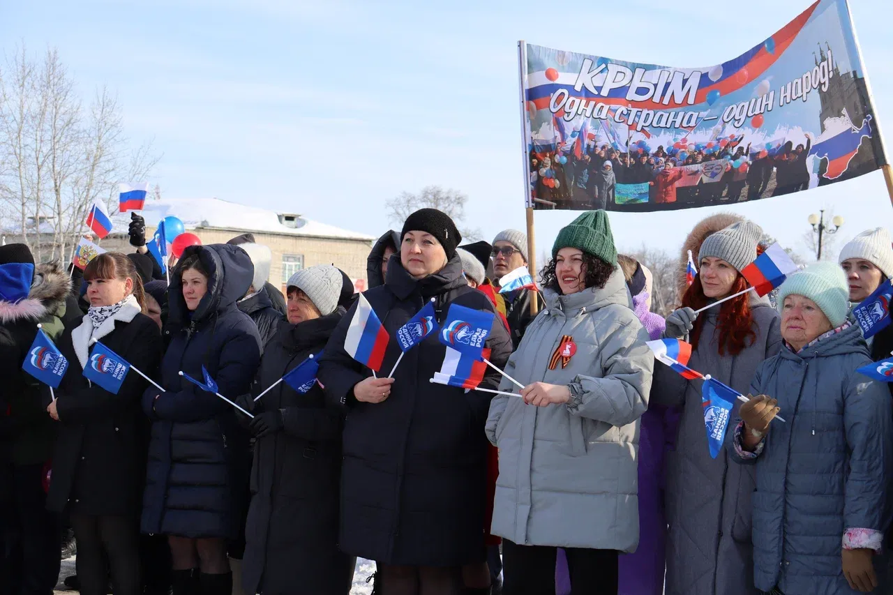 Праздничный флэшмоб в честь годовщины воссоединения Крыма прошел в ЕАО