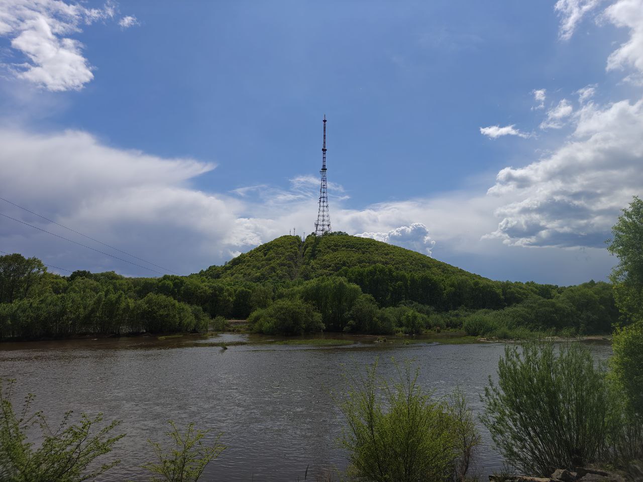 Переменная облачность до 21°: погода на 26 мая в ЕАО