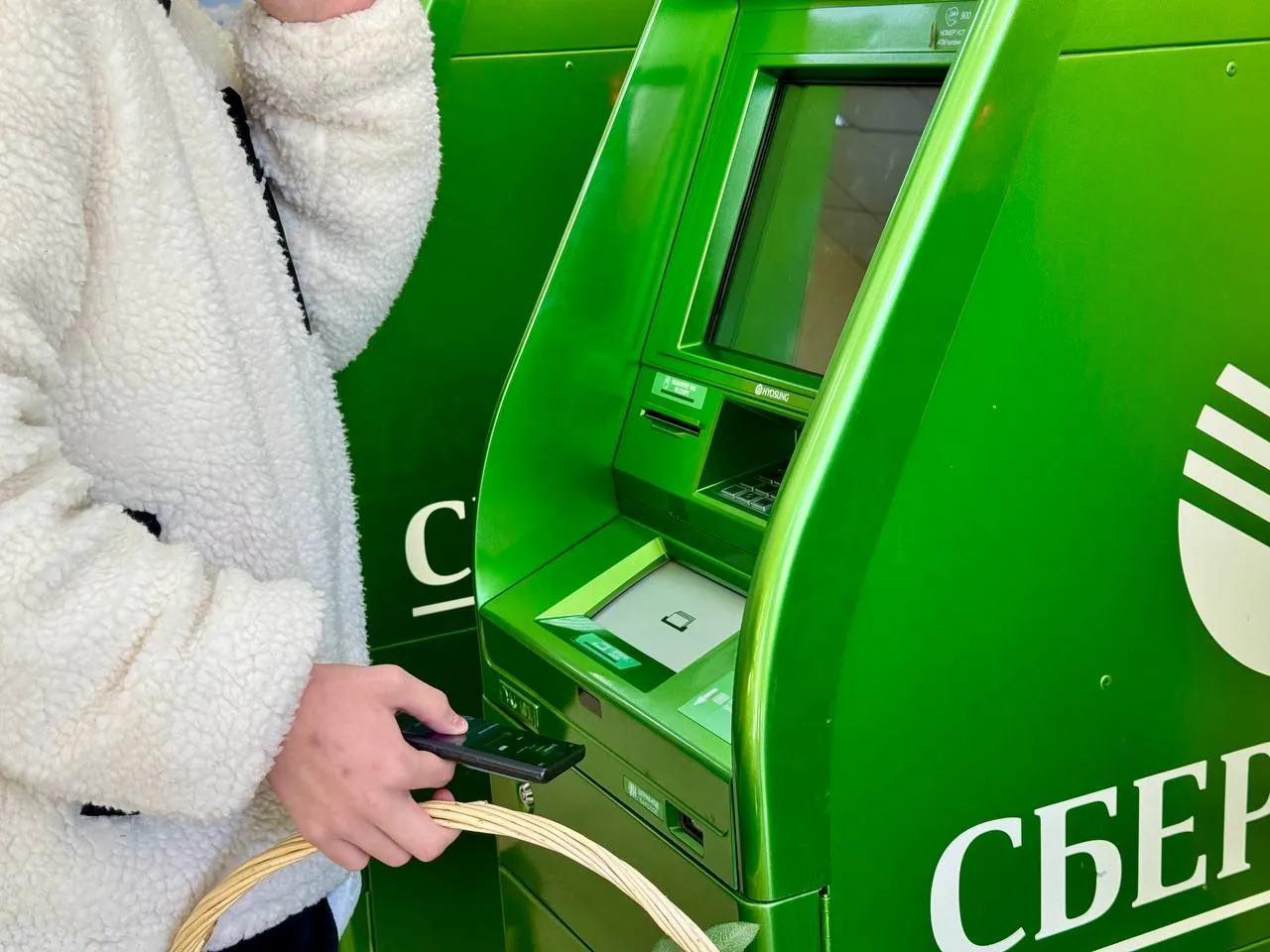 "Дружеская" просьба обернулась мошенничеством у хабаровчанина