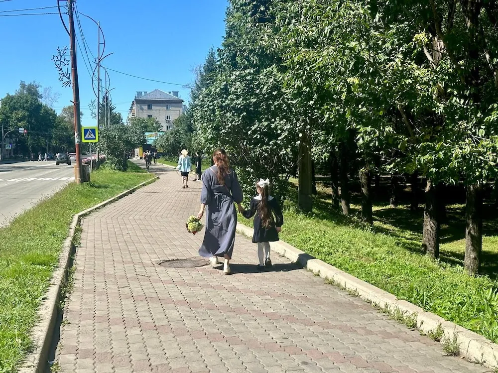 С Днем защиты детей поздравила врио губернатора ЕАО Мария Костюк