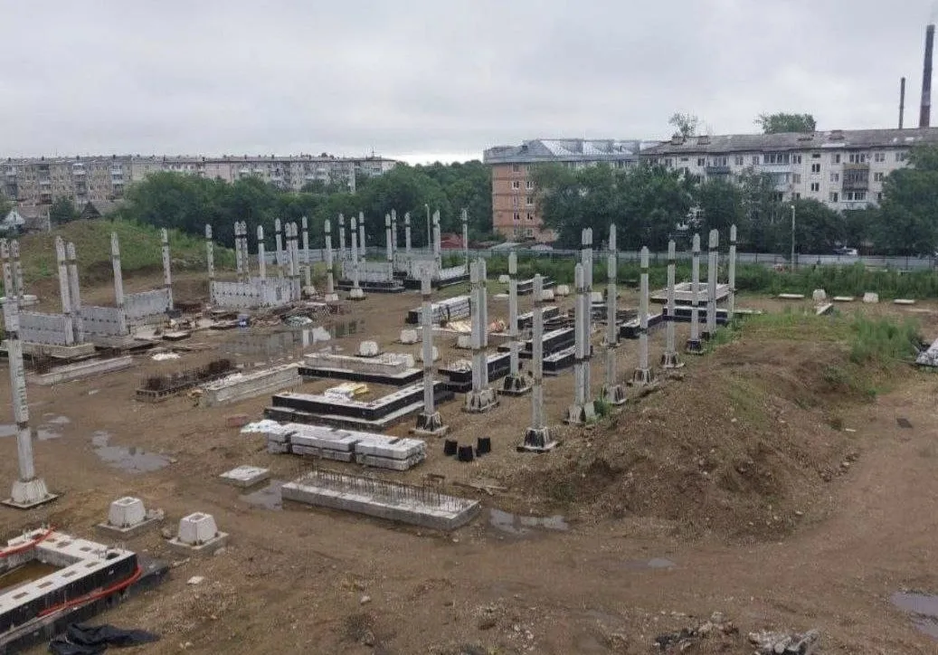 Власти вернули землю под бывшей школой № 10 в госсобственность в Биробиджане