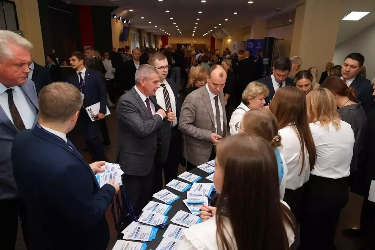 На форуме ВАРМСУ в Ленинградской области обсудили социальную политику будущего